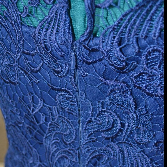 Navy cap sleeve crochet-lace dress - Picture 5 of 10